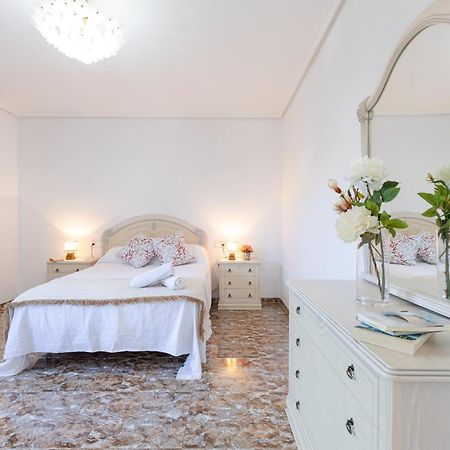 Fidalsa Grand White House Villa Tangel Luaran gambar