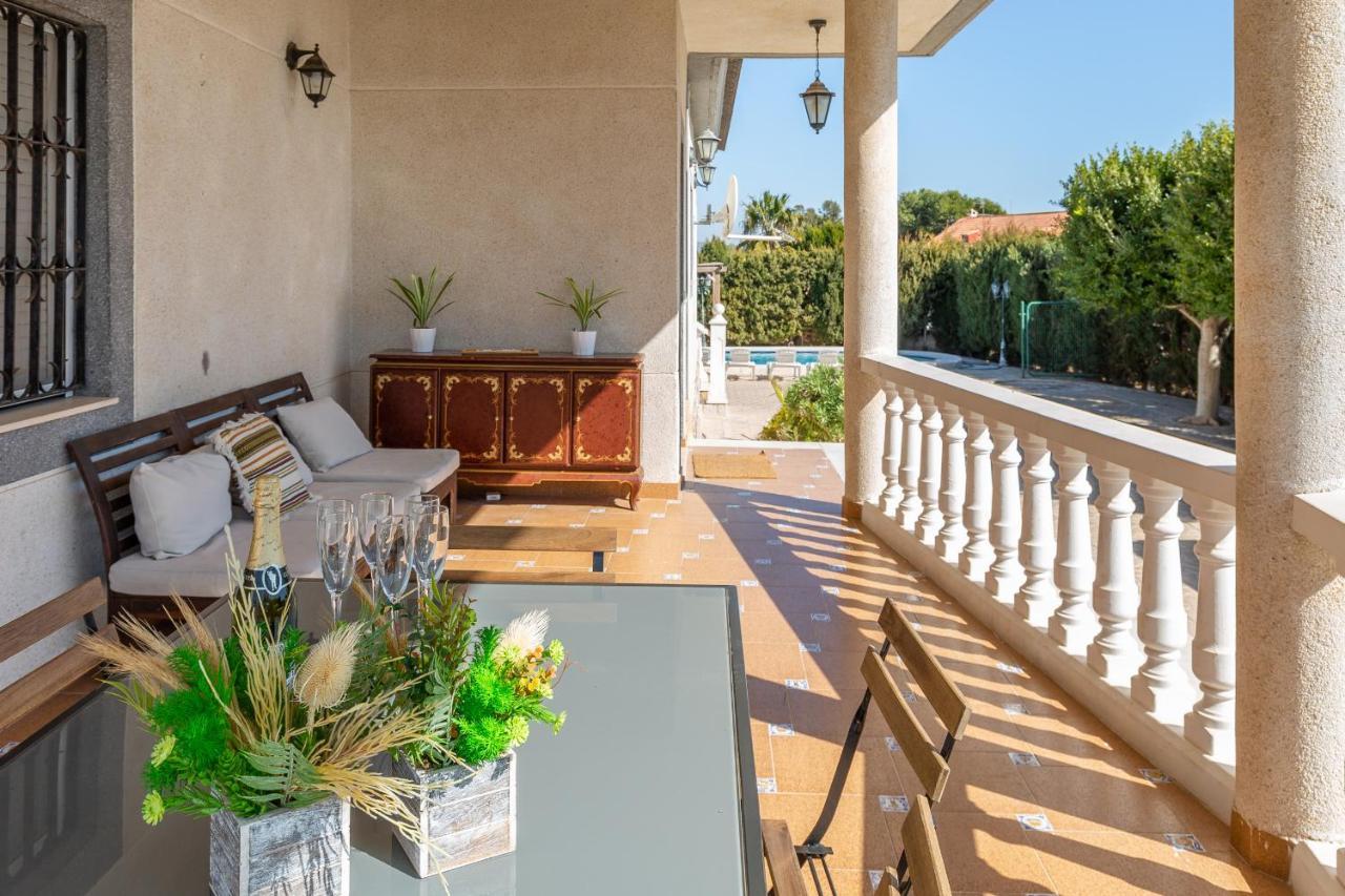 Fidalsa Grand White House Villa Tangel Luaran gambar