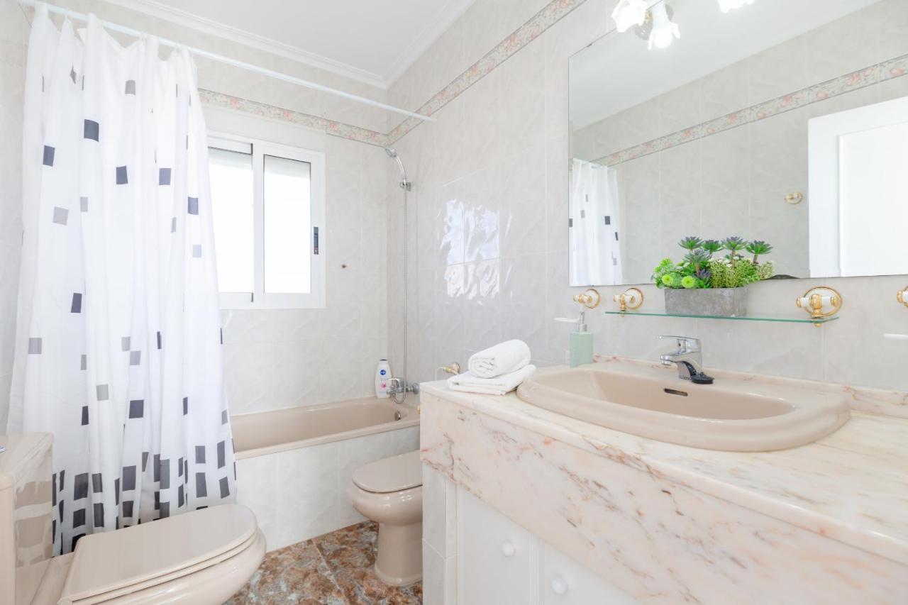 Fidalsa Grand White House Villa Tangel Luaran gambar