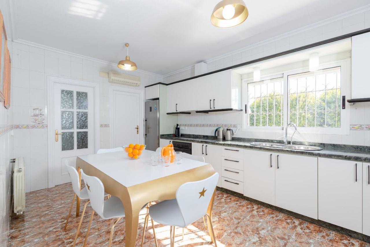 Fidalsa Grand White House Villa Tangel Luaran gambar