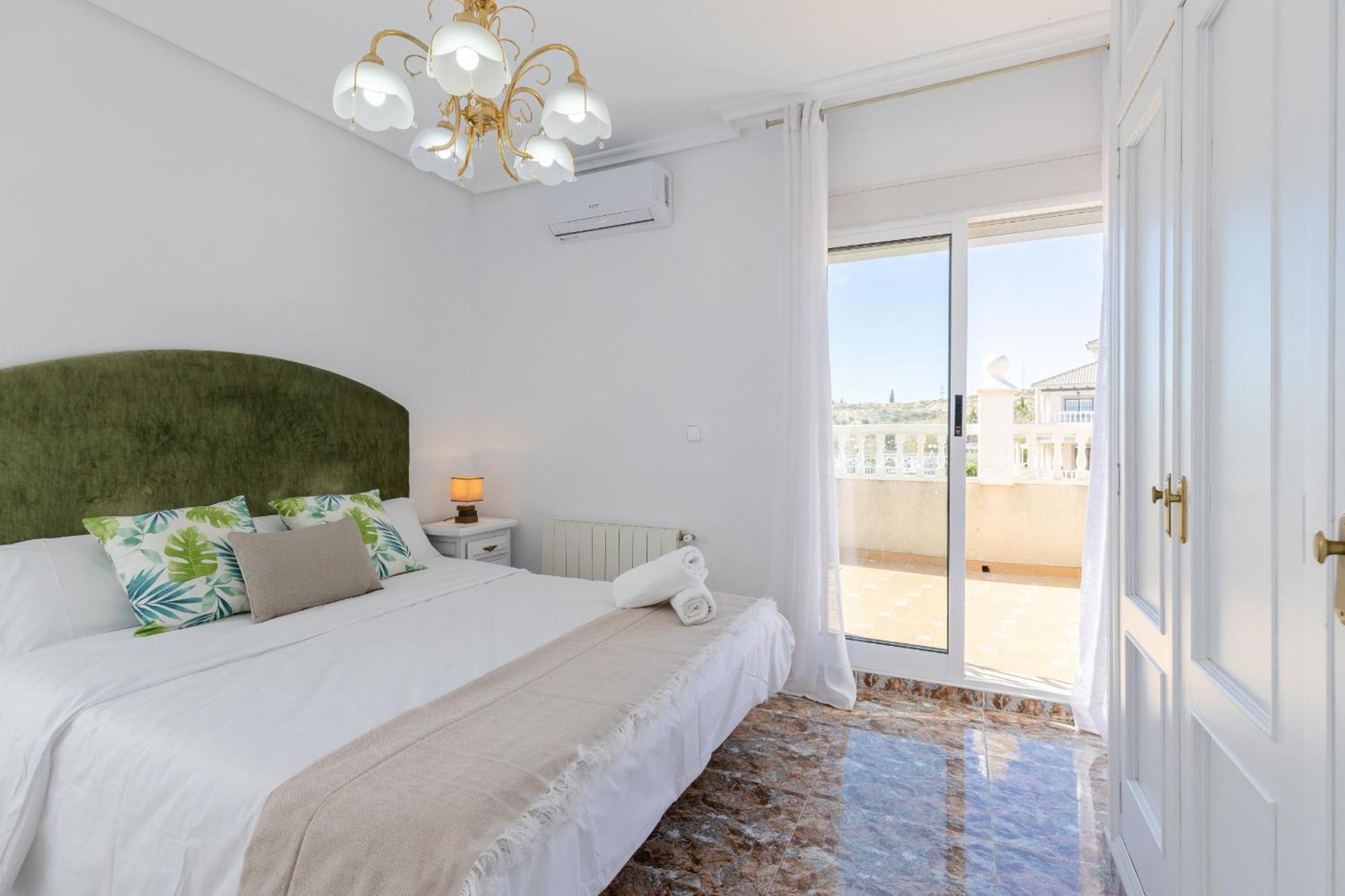 Fidalsa Grand White House Villa Tangel Luaran gambar