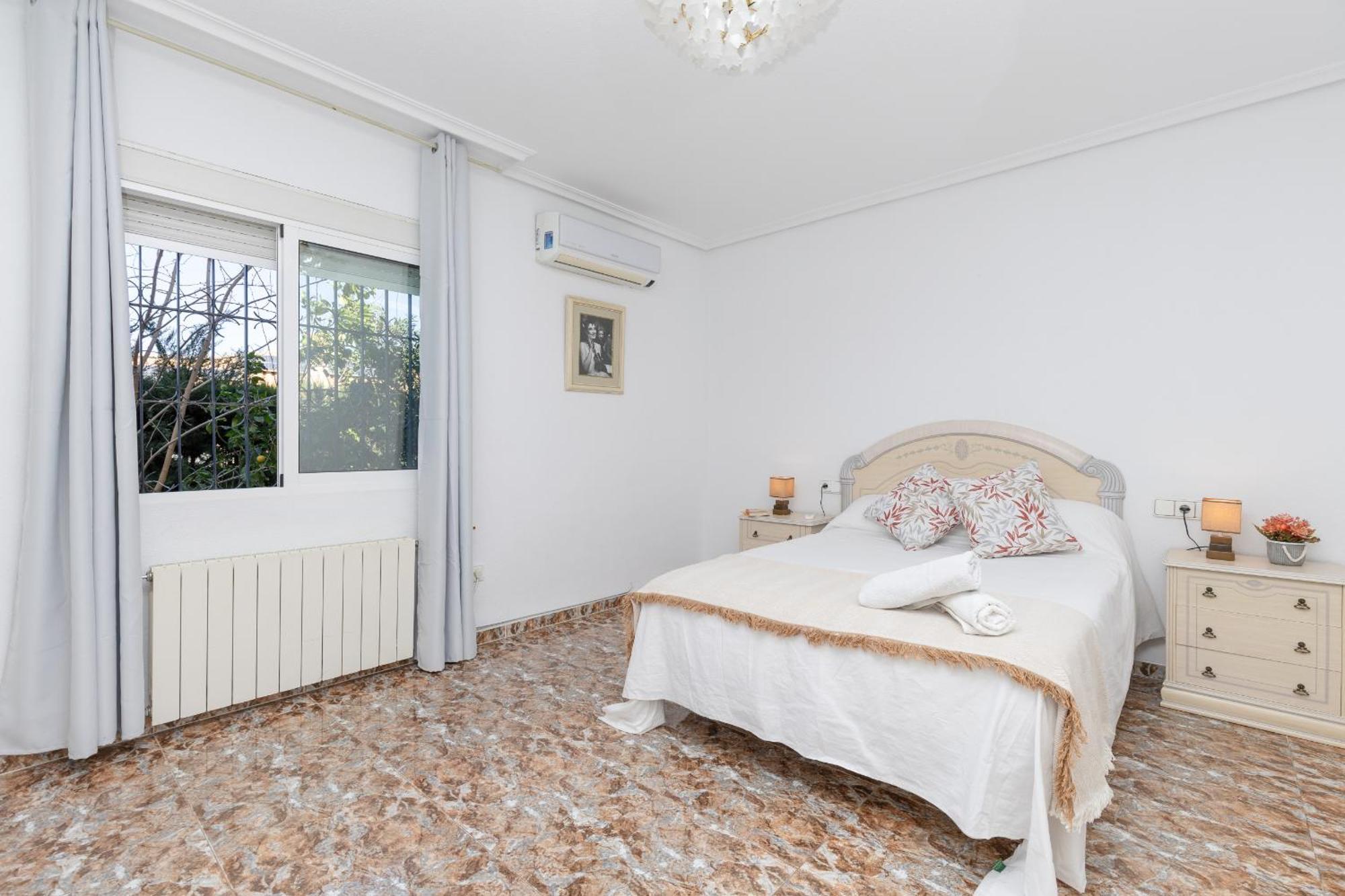 Fidalsa Grand White House Villa Tangel Luaran gambar